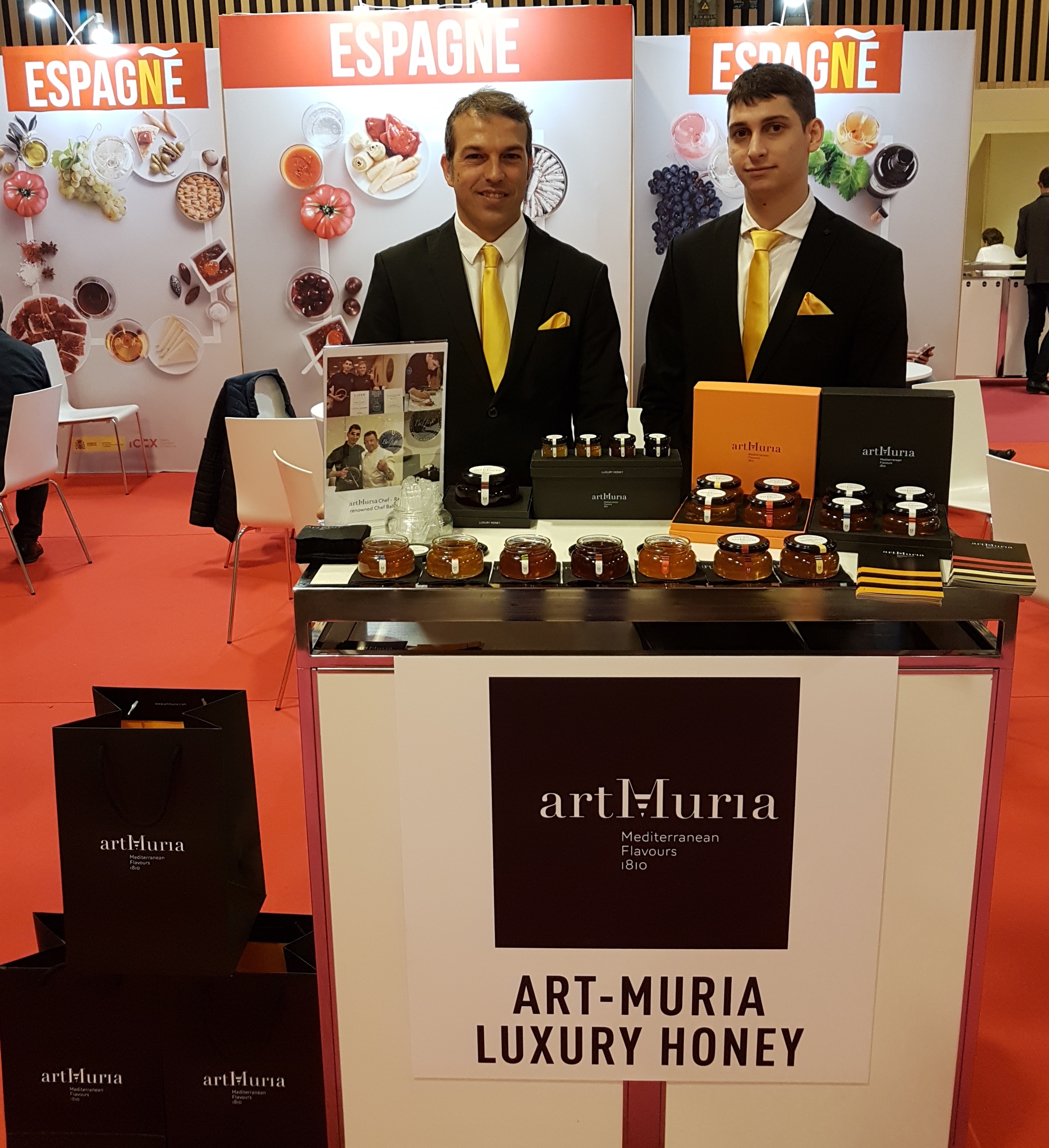 artMuria’s Luxury honeys conquer the French exhibition Gourmet Selection